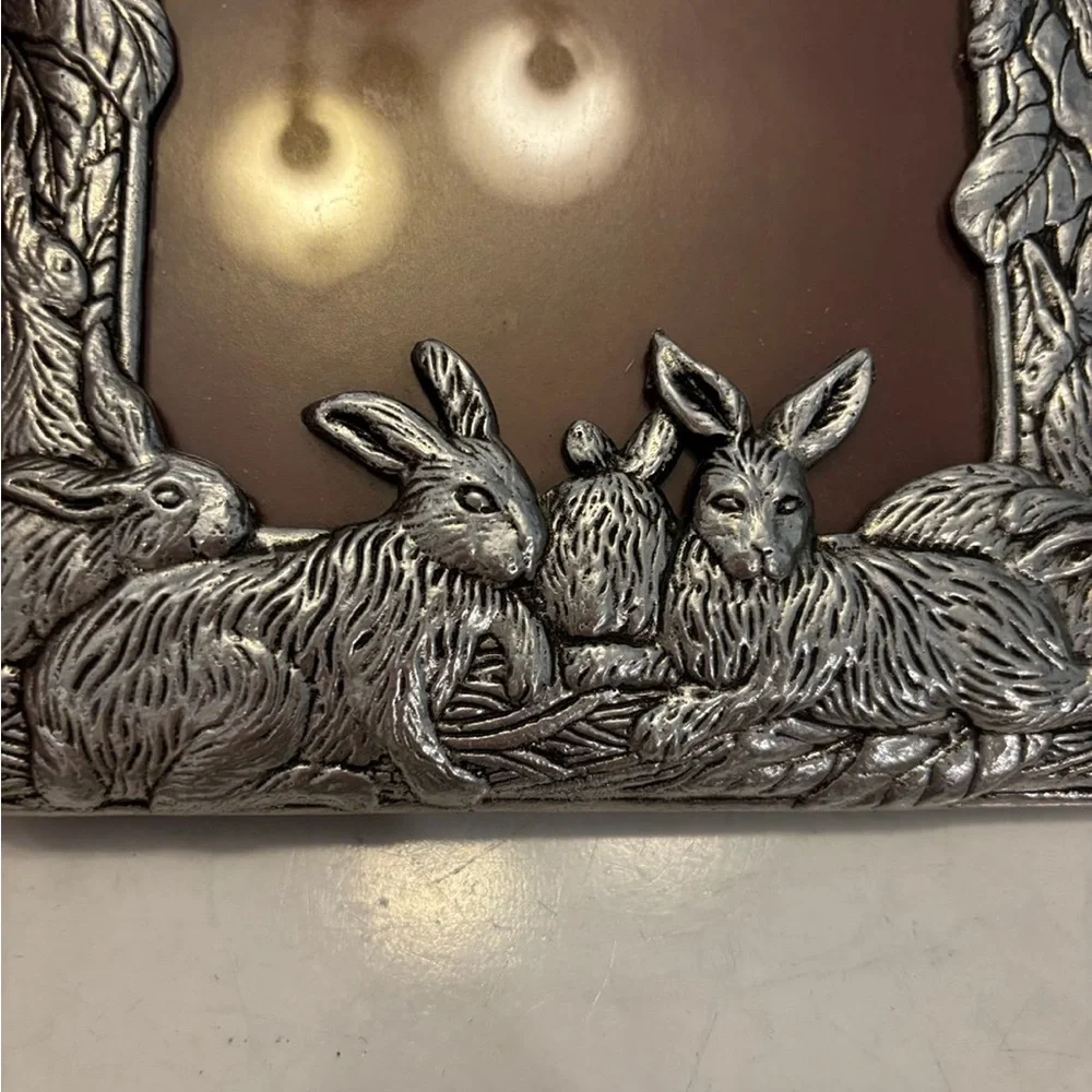 Vintage 1987 Arthur Court Silvertone Metal Bunny Rabbit Picture Frame 5x7